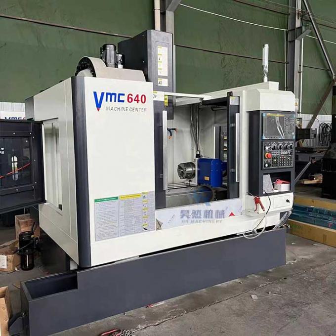 Μικρό VMC640 CNC τετραάξιο κατακόρυφο κέντρο επεξεργασίας μηχανή 0