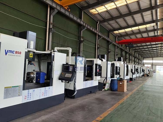 5 Άξονας Precise VMC850 Vertical CNC Machining Center 8000rpm Σπιντέλ 16/24 Αλλαγός εργαλείων