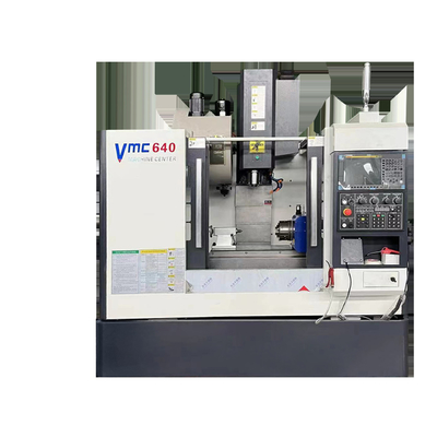 Κέντρο Επεξεργασίας CNC μικρού κάθετου τύπου VMC640 Μηχανή Κέντρου Επεξεργασίας τεσσάρων αξόνων